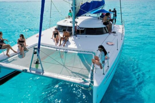 Isla Mujeres Catamaran Tour with Snorkel Transportation All Inclusive