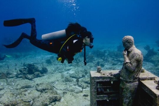 UNDERWATER MUSEUM CANCUN Diving for Begginers 2 Dives - Experience with Ticket