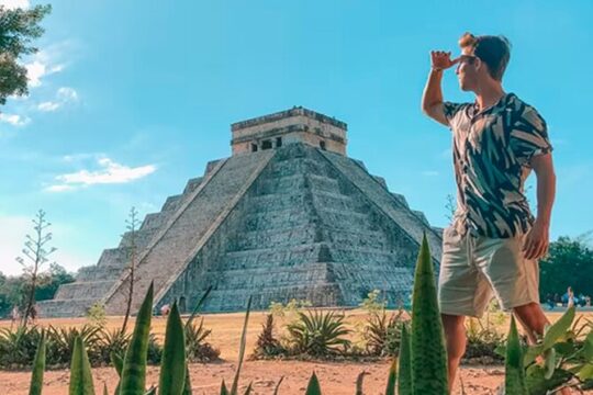 Tour Chichen Itza Majestic Mayan City & Cenote from Cancun