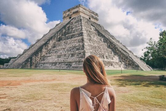 Full-Day Guided Tour to Chichén Itzá Archaeological Site