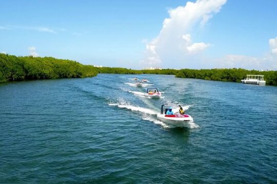 The most EXTREME SPEEDBOAT TOUR in Cancun. Includes Snorkel and Tour Guide