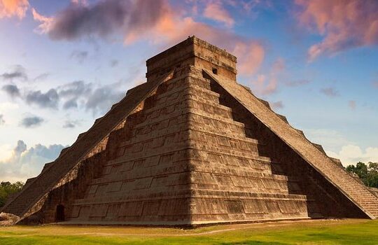 Chichen Itza Deluxe Tour! Mayan Adventure & Transportation from Cancun