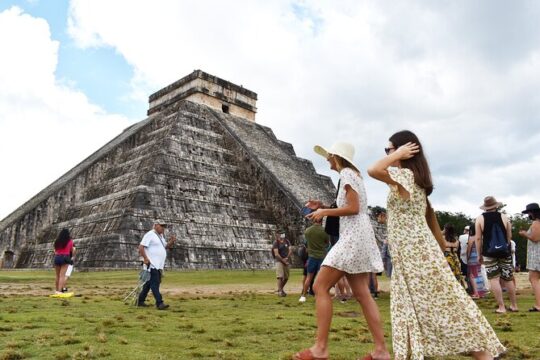 Incredible Visit To Chichen Itza, swim in a Sacred Cenote and explore Valladolid