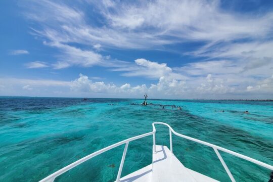 Isla Mujeres Tour, Snorkel and Golf Cart included