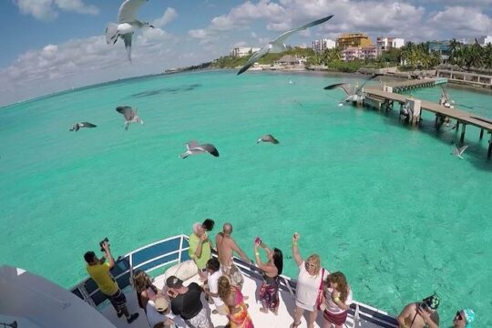 Unlimited Catamaran Isla Mujeres with Transportation from Cancun