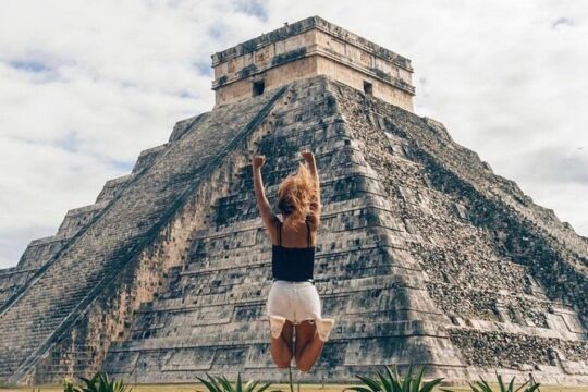 Chichen itza regular tour with lunch and Cenote experience.