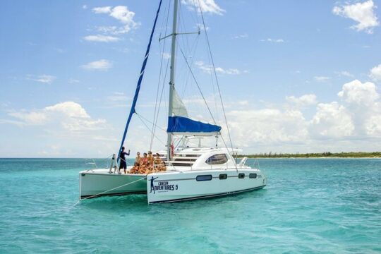 Full Day Boat Tour with Open Bar and Lunch in Riviera Maya