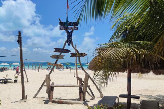 Isla Mujeres North Beach Tour with Snorkel Buffet and Open Bar