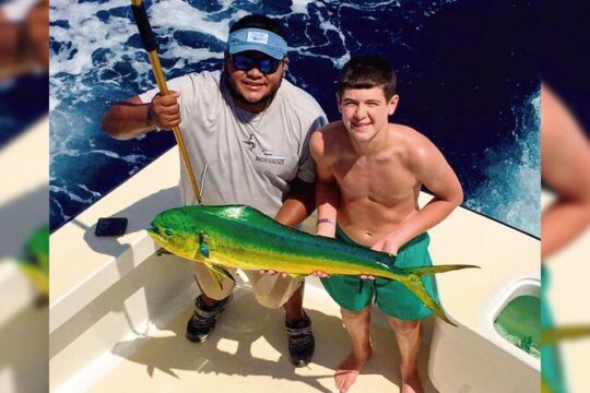 Private Luxury Fishing for 8 Hours in Cancun