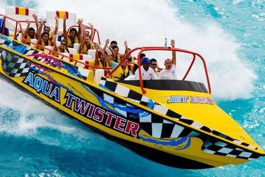 Aquatwister Speedboat Ride in Cancun