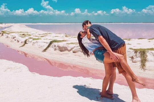 Amazing Trip to Las Coloradas & Río Lagartos + Transportation from Cancún