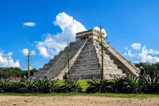 Chichen Itza & Ekbalam Tour with Cenote from Cancun