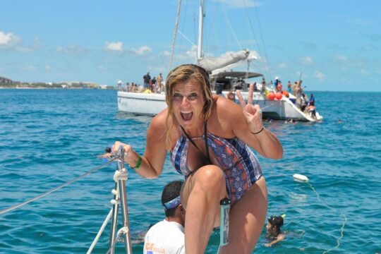 Private Catamaran Tour to Isla Mujeres with Snorkeling from Cancun
