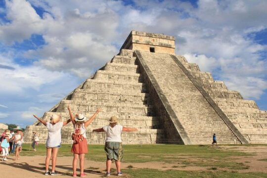 Chichen Itza Tour, Valladolid & Cenote adventure. Buffet included