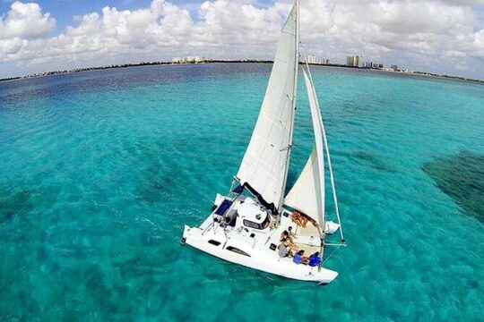 Isla Mujeres Sailing Adventure from Cancun with Snorkeling