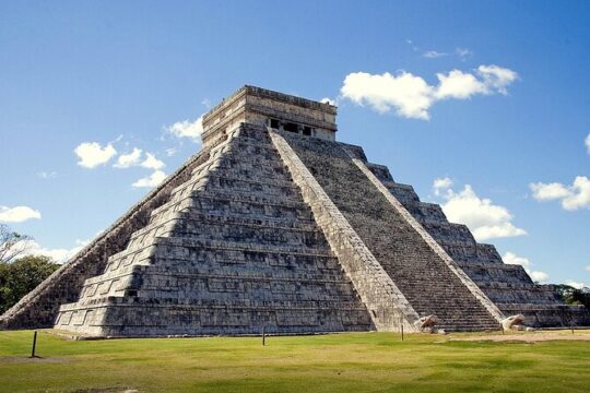 Chichen Itza Tour, Cenote Saamal, Valladolid & Buffet Lunch from Cancún