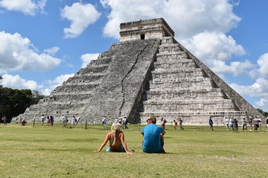 Amazing tour to Chichen Itza and 2 Cenotes (Ik Kil and Suytun)