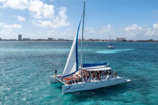 Cancun to Isla Mujeres Catamaran with Snorkel and Beach Club