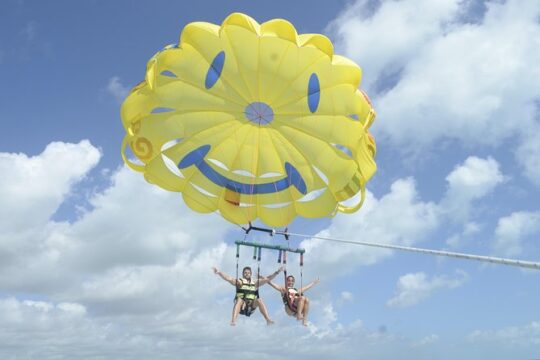 Parasailing Adventure in Cancun with transfer