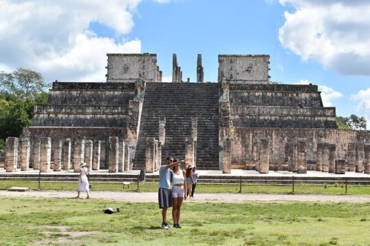 Visit Chichén Itzá and discover a real Cenote and Valladolid. Transport included