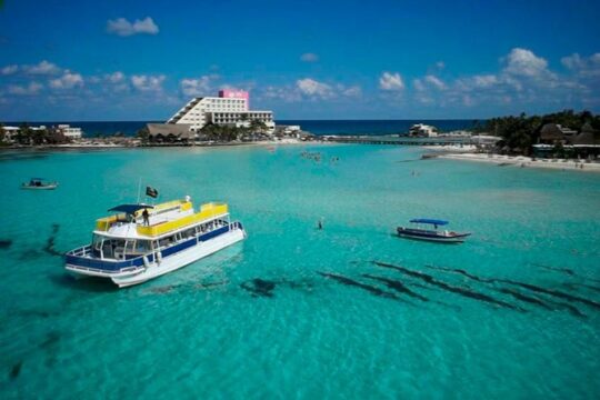 Isla Mujeres Unlimited Catamaran with Transportation from Cancun
