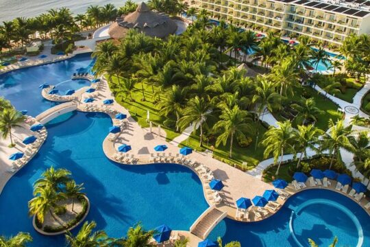 Cancun Airport and Azul Beach Riviera Cancun Private Shuttle