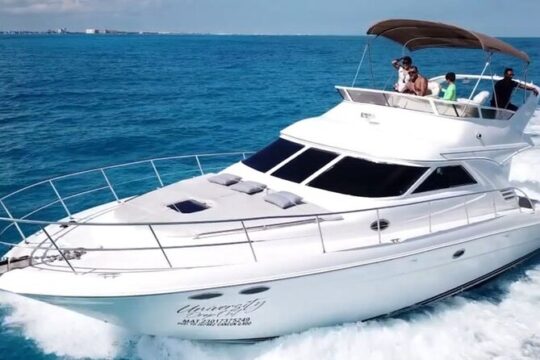 Private 46 FT Yacht Rental in Cancun Bay