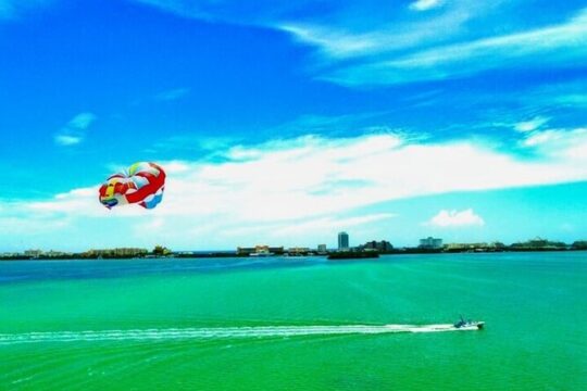 30 Minutes Sky Rider Lagoonside Parasailing in Cancun