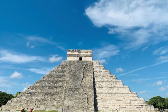 Mayan Culture at Chichen Itza and Cenote 1-day Tour from Cancun