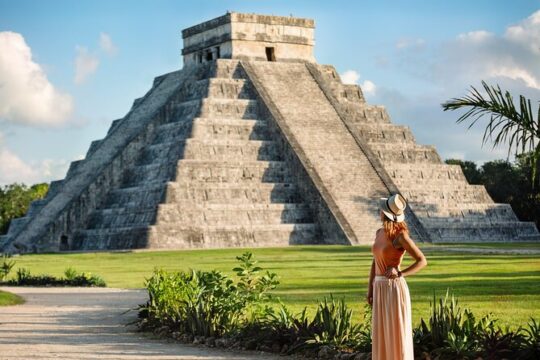 Chichén Itzá Diamond All Inclusive Tour with Cenote & Valladolid