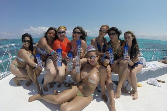 Catamaran Party Boat Cancun