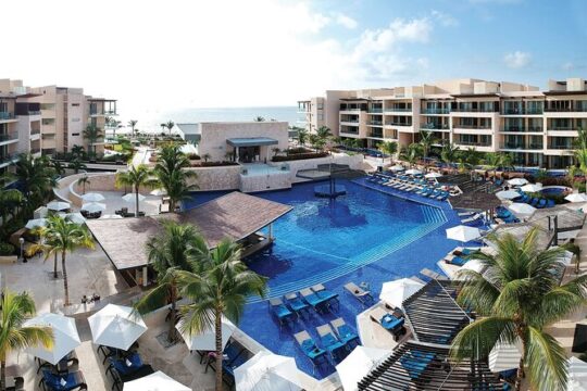 Cancun Airport and Hideaway at Royalton Cancun Private Shuttle