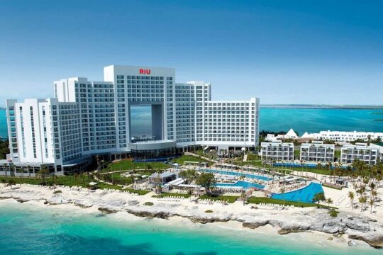 Cancun Airport and Riu Palace Peninsula Private Shuttle