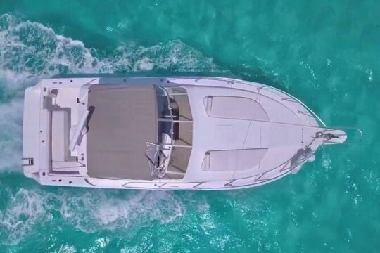 Private Yacht Cancun 42ft up to 8 people