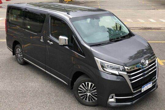 Arrival Private Transfer Cancun Airport CUN to Cancun by Minivan or Minibus