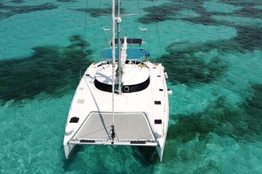 4hrs / 46ft Catamaran Private Charter From Cancun to Isla Mujeres