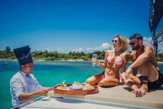 Exclusive Yacht Experience from Cancún