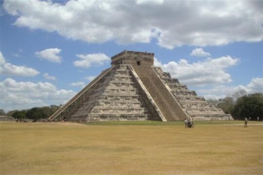 CHICHEN ITZA, VALLADOLID and CENOTE from Riviera Maya, Cancun, Tulum (Private)