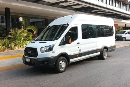 Private Roundtrip Transfer from Cancun Airport up 6 people