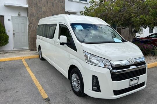 Private Roundtrip Transfer from Cancun Airport up to 15 people