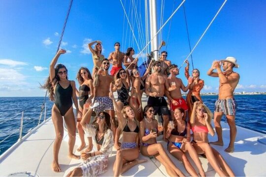 Catamaran with Snorkeling and North Beach, Isla Mujeres