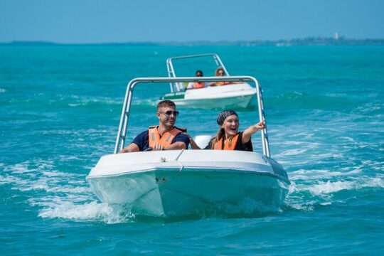 Speed Boat Tour in Cancun