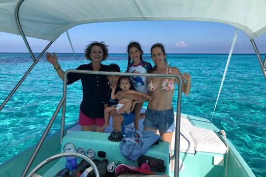 Private Boat Lake Ride and Cancun Bay Sightseeing