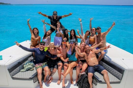 7 Hour Atomic 47 ft Catamaran with Isla Mujeres and El Meco Reef