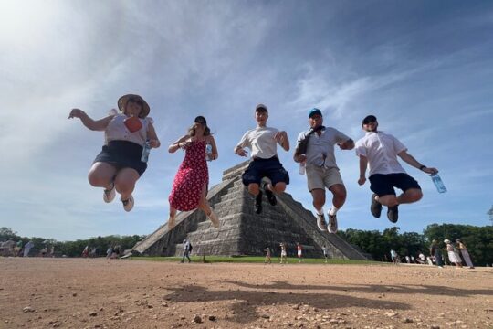 Private VW Beetle Tour to Chichen Itza, a Cenote and Valladolid