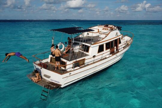 Swim in Turquoise Waters and enjoy aboard a Classic Private Yacht Tour