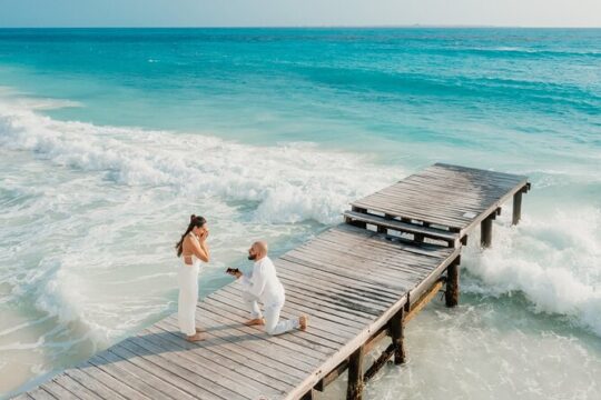 Secret Proposal Photoshoot with Drone in Cancun